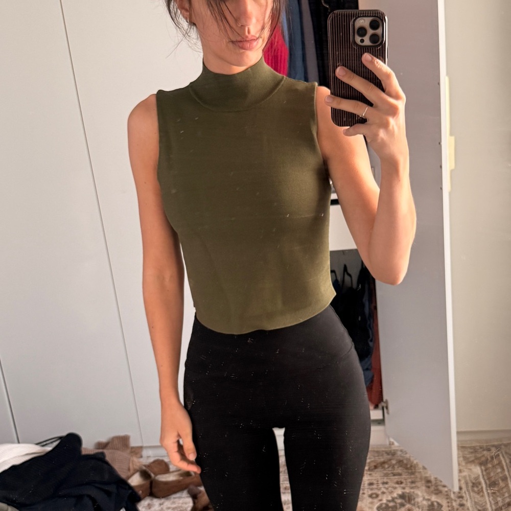 House of Harlow 1960 cutoff top